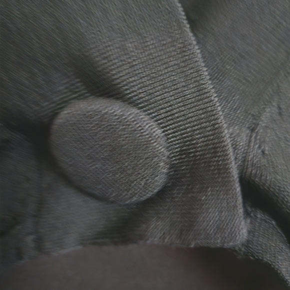 Light weight cropped sweater - Picture 2 of 5